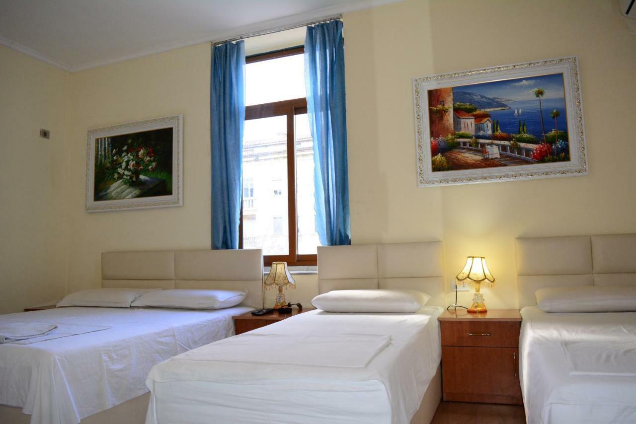 Hotel Republika ティラナ エクステリア 写真