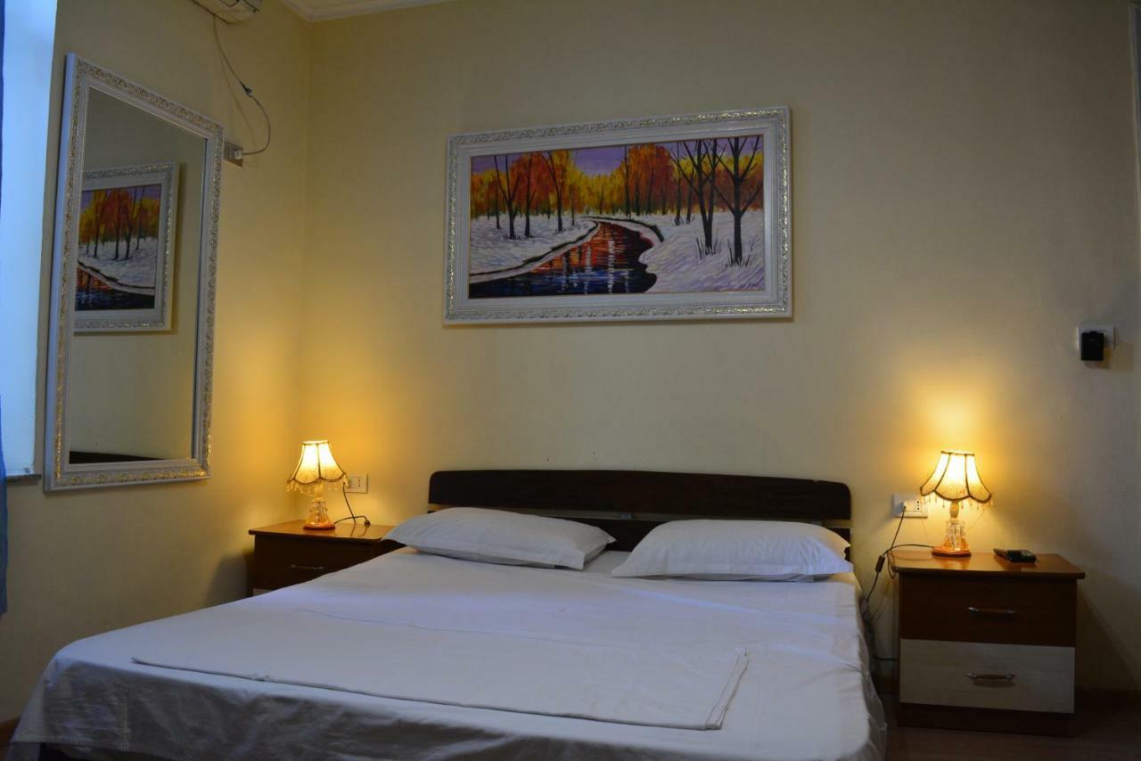 Hotel Republika ティラナ エクステリア 写真